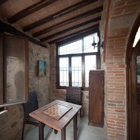 Casale Rosennano Apartment